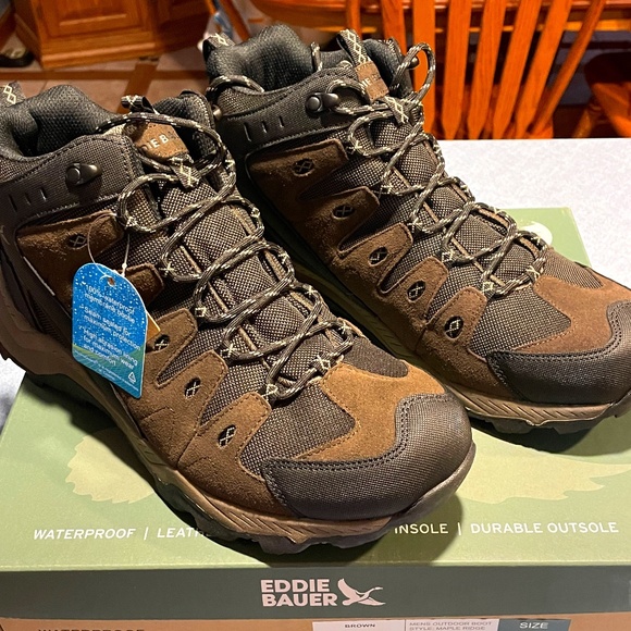 NIB Men's Eddie Bauer Maple Ridge Boots Size 12 - Picture 1 of 3